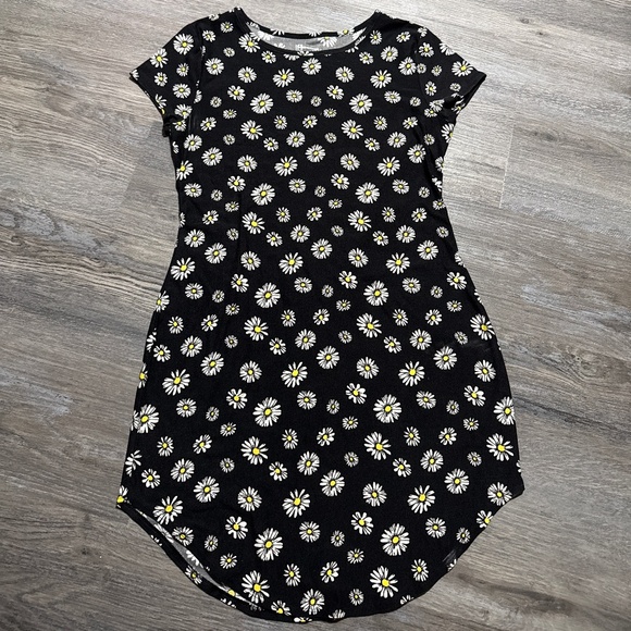 No Boundaries Dress - Picture 1 of 3